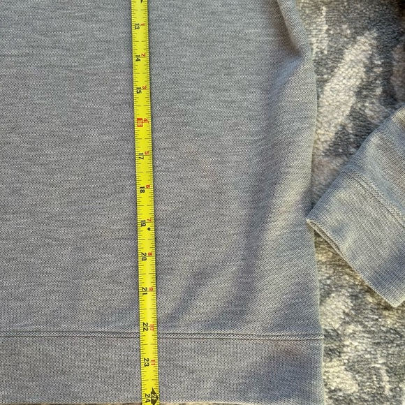 Vineyard Vines Boy’s Gray Quarter-Zip Sweater Size X-Large - Picture 3 of 4